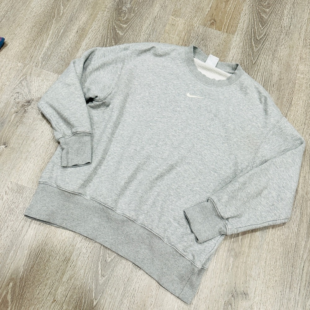 Nike Sweater Womens XS Phoenix Fleece Oversized Crewneck Grey DQ5733-063 Sweater